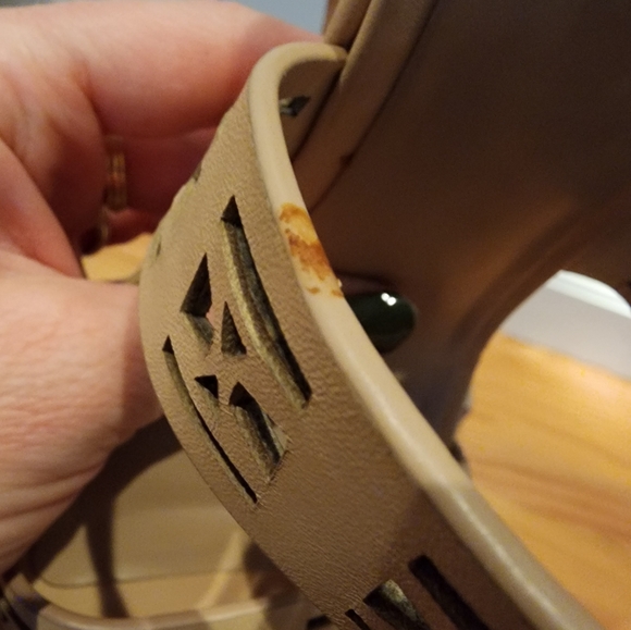 BCBG Max Azria wedges - Picture 3 of 9